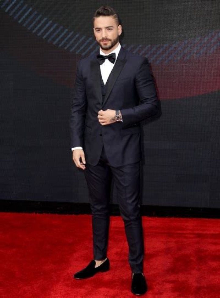 How tall is Maluma